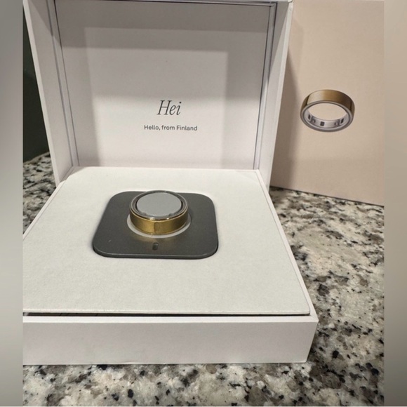 Oura Other - Oura Ring with Charger- Gold, Size 10